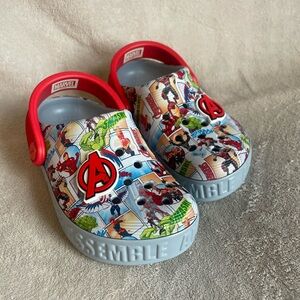 CROCS Avengers Kids Slippers - Red and Gray